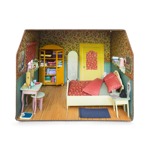 Dollhouse - Cardboard Room - Bedroom