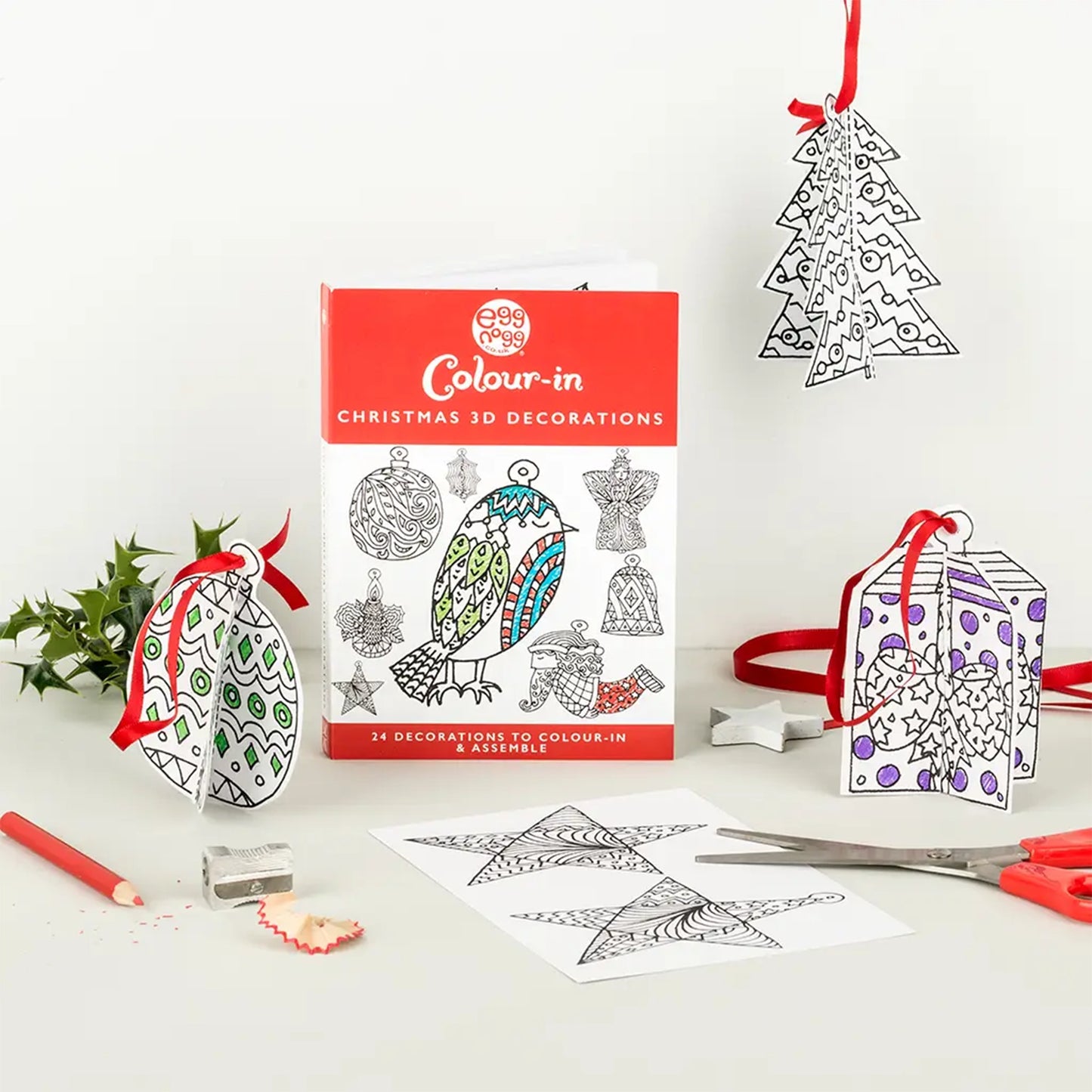 Colour-in Card Book – 3D Christmas Decorations