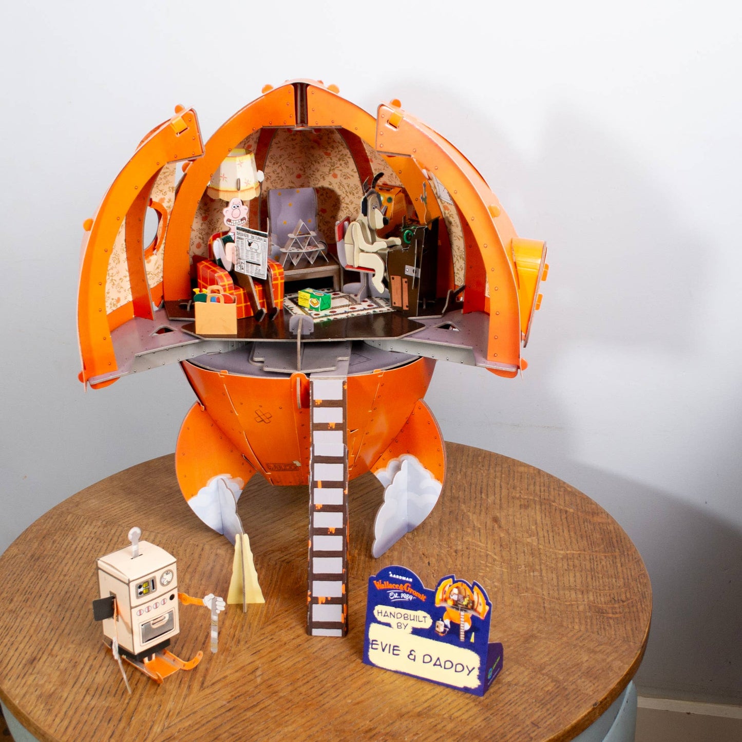 Build Your Own Wallace & Gromit Rocket - Eco-Friendly Kit