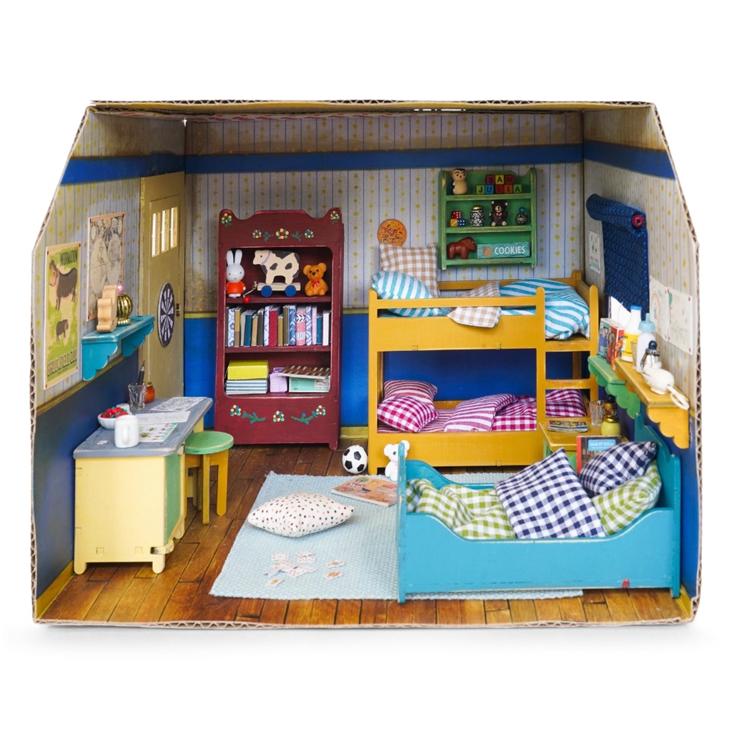 The Mouse Mansion Cardboard Room - Kids' Bedroom