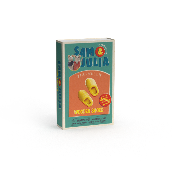 Dollhouse Miniatures - Wooden Shoes (Scale 1:12)