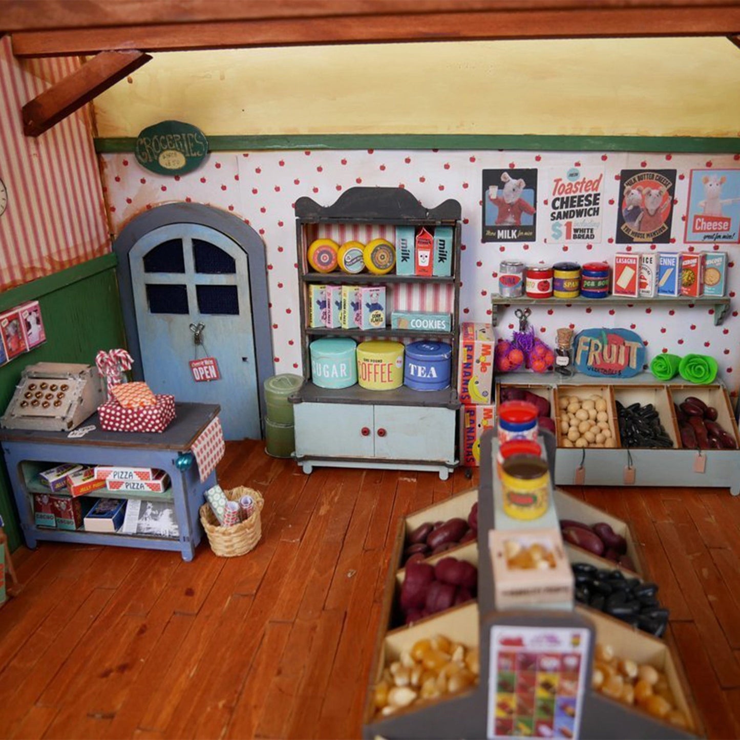 The Mouse Mansion Furniture Kit - Shop - Het Muizenhuis - The Forgotten Toy Shop